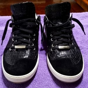 I'm sell a pair of DIOR BABY GATOR AND SUADE SHOES SIZE 10 1/2.💦💦